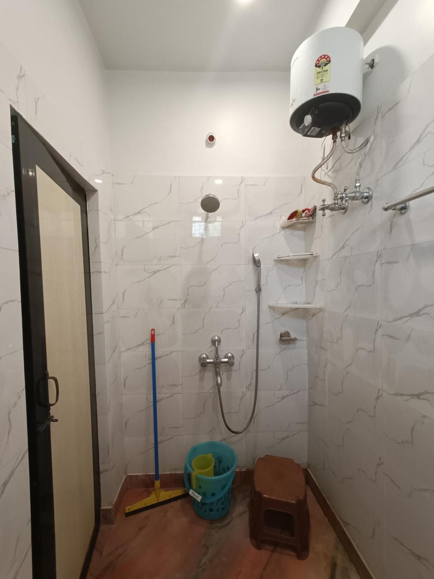 Ujjayanta Homestay Agartala Exteriör bild